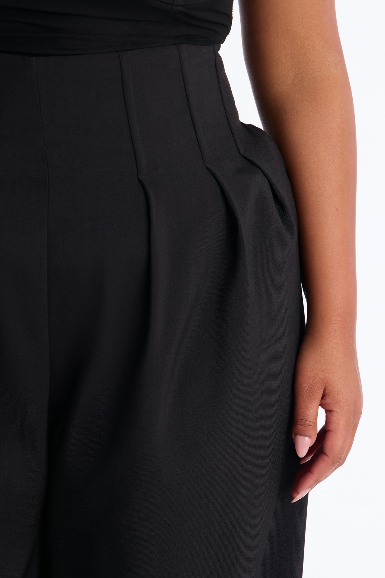 Talia Drape Wide-Leg Pant with Corset Waist Details - Image 7