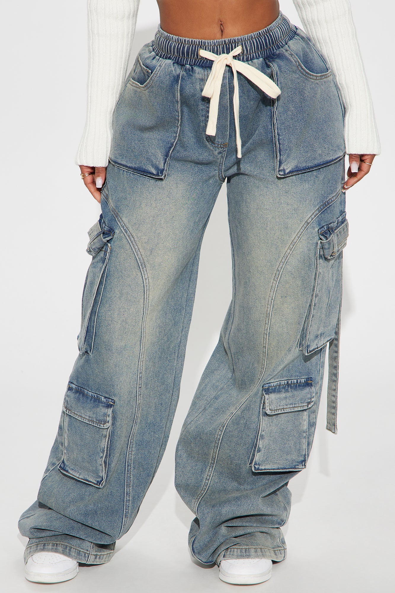 Tall Slouchy Multi-Pocket Cargo Jeans in Vintage Wash - Image 2